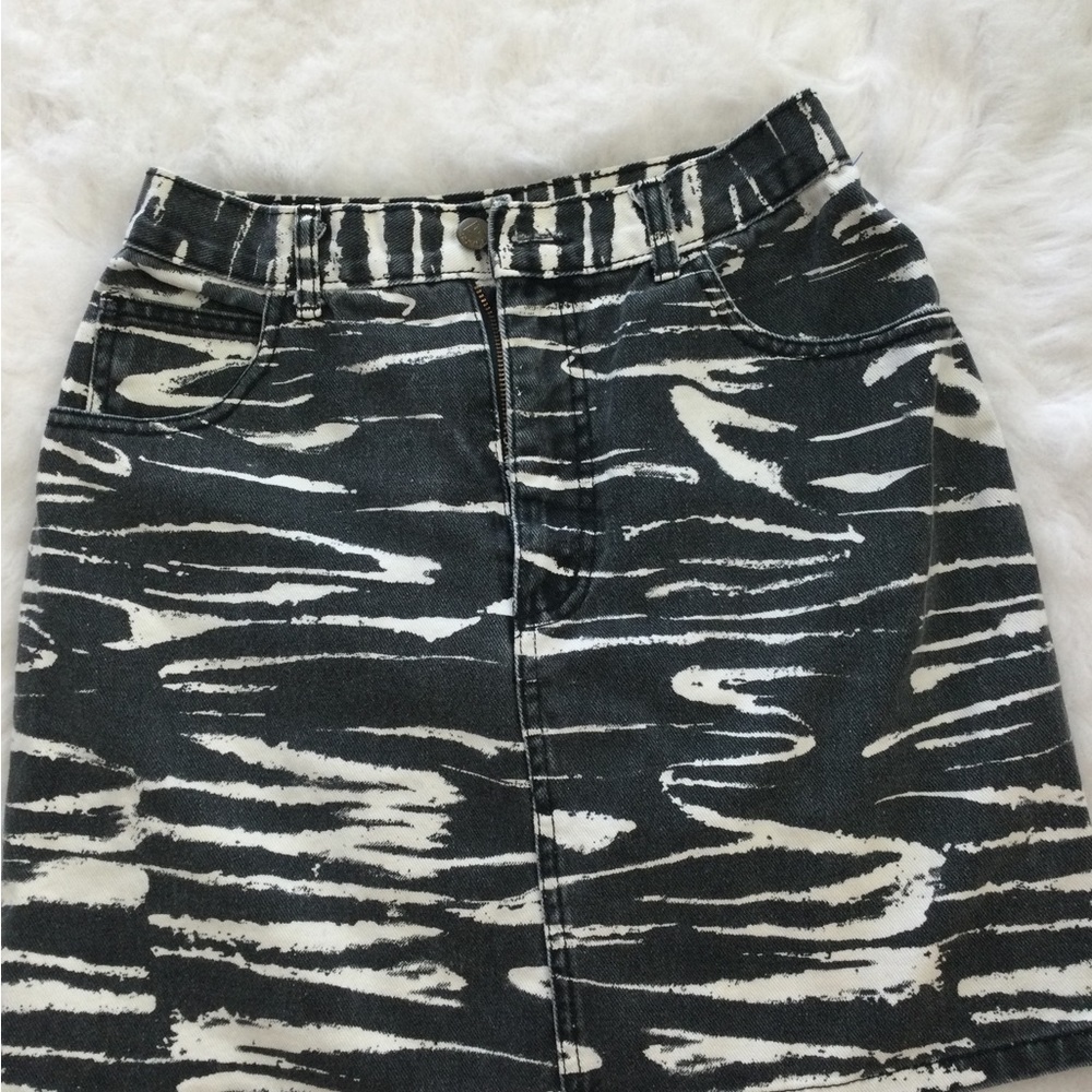 Vintage Guess Jeans Skirt MADE IN USA Georges Marciano - Picture 8 of 9